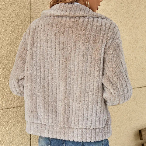 Hannah | Cardigan en Peluche Élégant